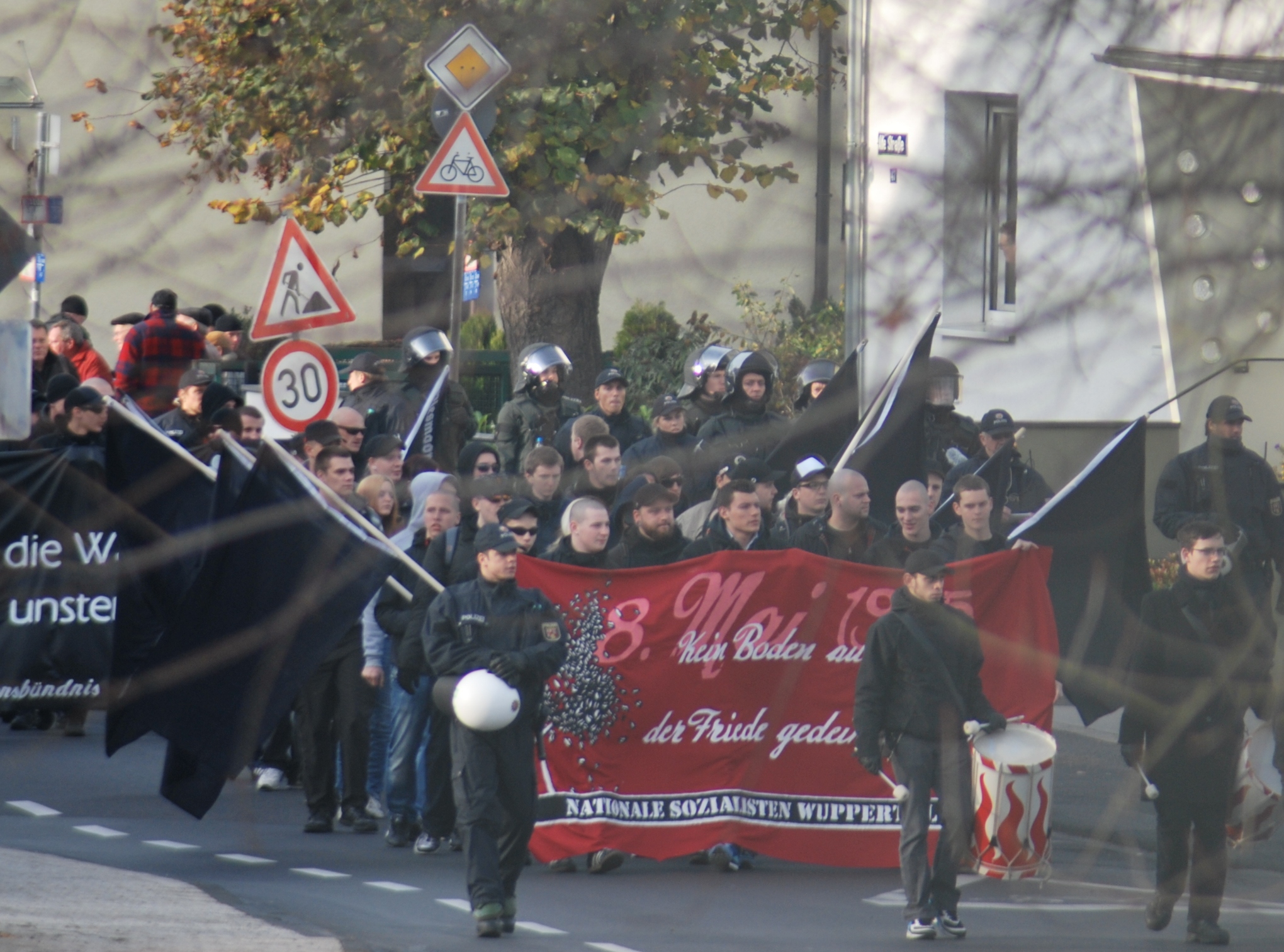 Nationale Sozialisten Wuppertal - Naziaufmarsch in Remagen 2010