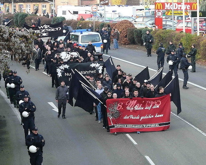 Nationale Sozialisten Wuppertal - Naziaufmarsch in Remagen 2010