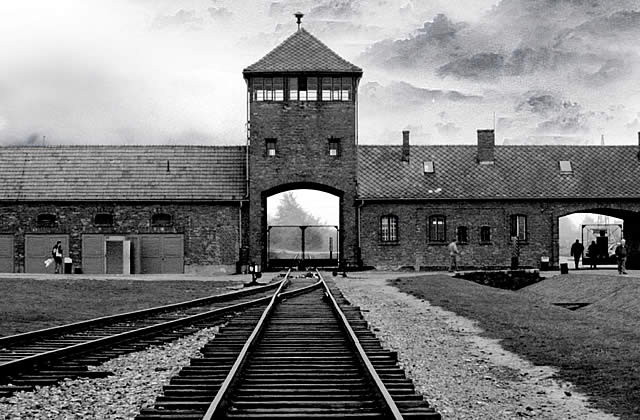 Nie wieder Auschwitz! Gedenkrundgang am 26.1. zum 75. Jahrestag der Befreiung von Auschwitz - Holocaust-Gedenktag in Wuppertal